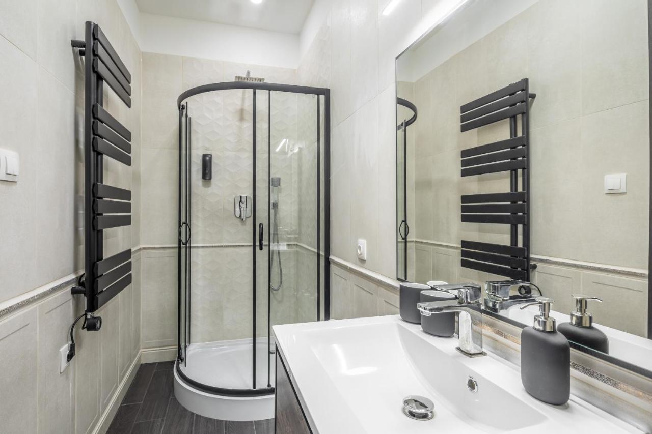 Budapest Marvelous Apartment In Andrassy Boulevard ภายนอก รูปภาพ