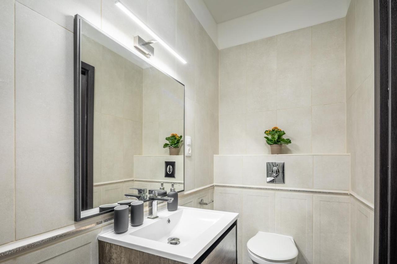 Budapest Marvelous Apartment In Andrassy Boulevard ภายนอก รูปภาพ