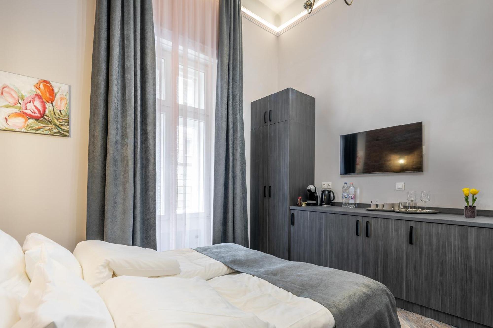 Budapest Marvelous Apartment In Andrassy Boulevard ภายนอก รูปภาพ